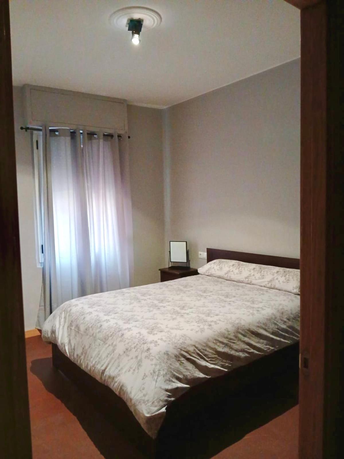 Segundo Antolin Yellow Door Ponferrada Kültér fotó