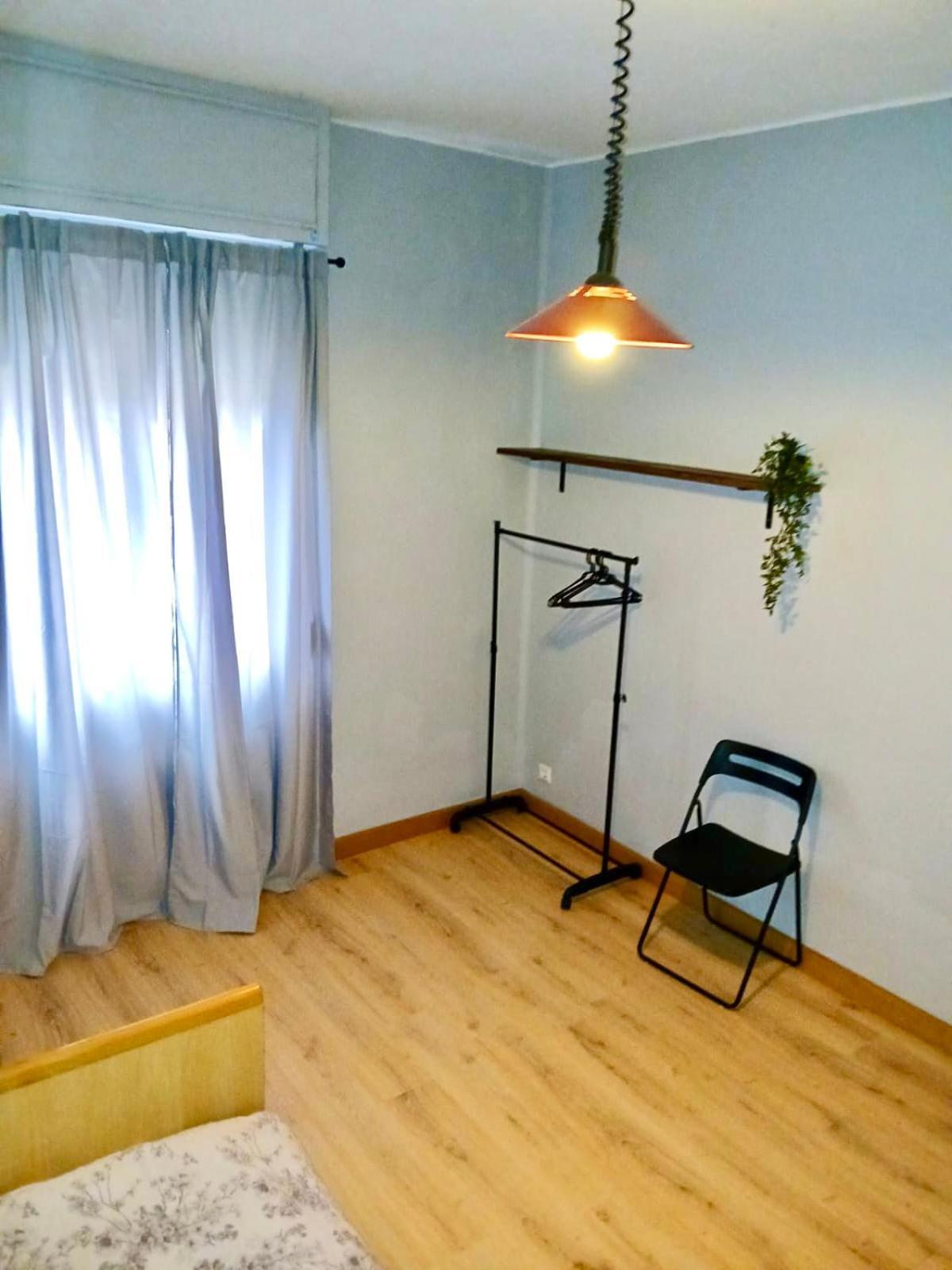 Segundo Antolin Yellow Door Ponferrada Kültér fotó