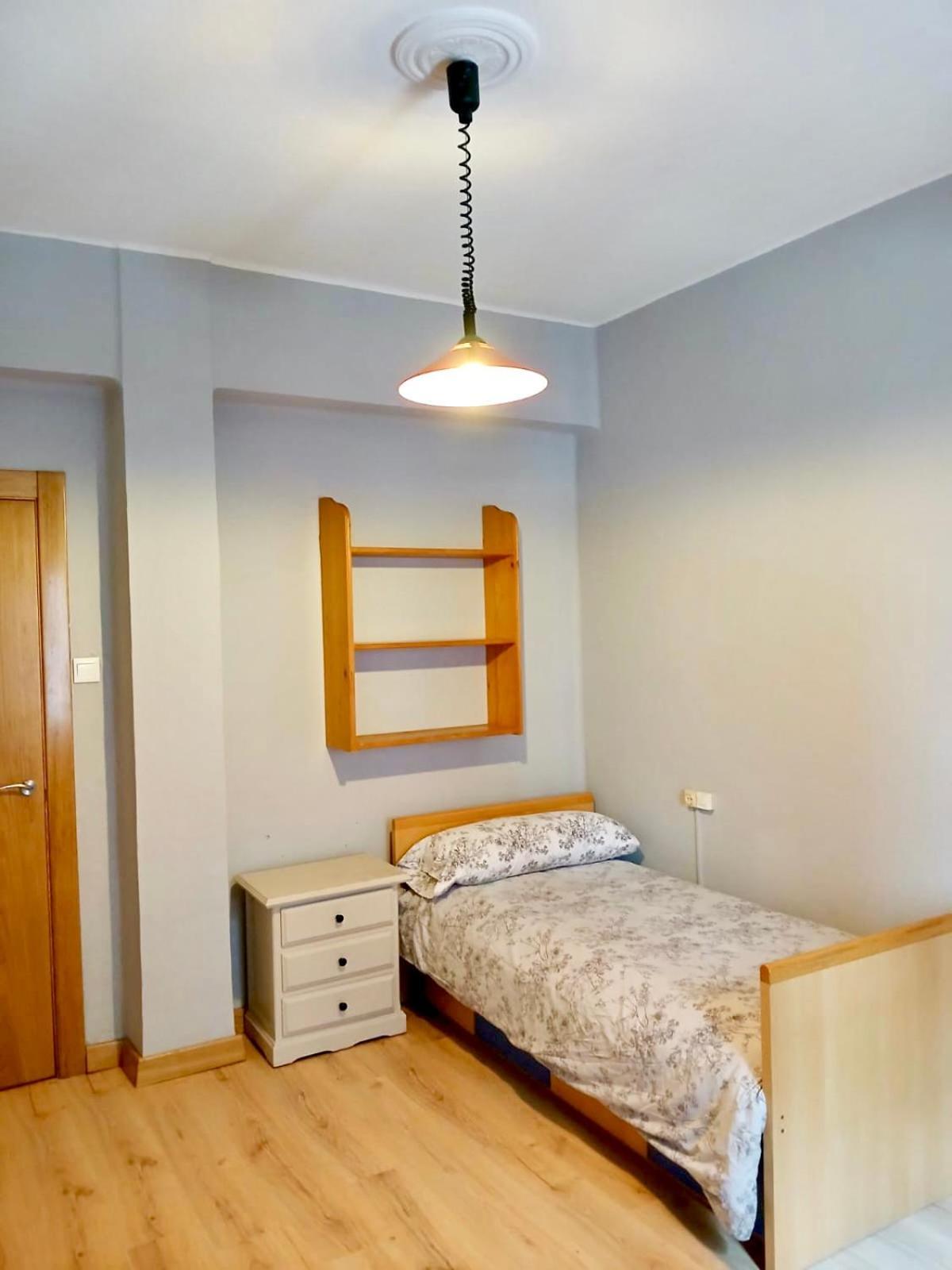 Segundo Antolin Yellow Door Ponferrada Kültér fotó