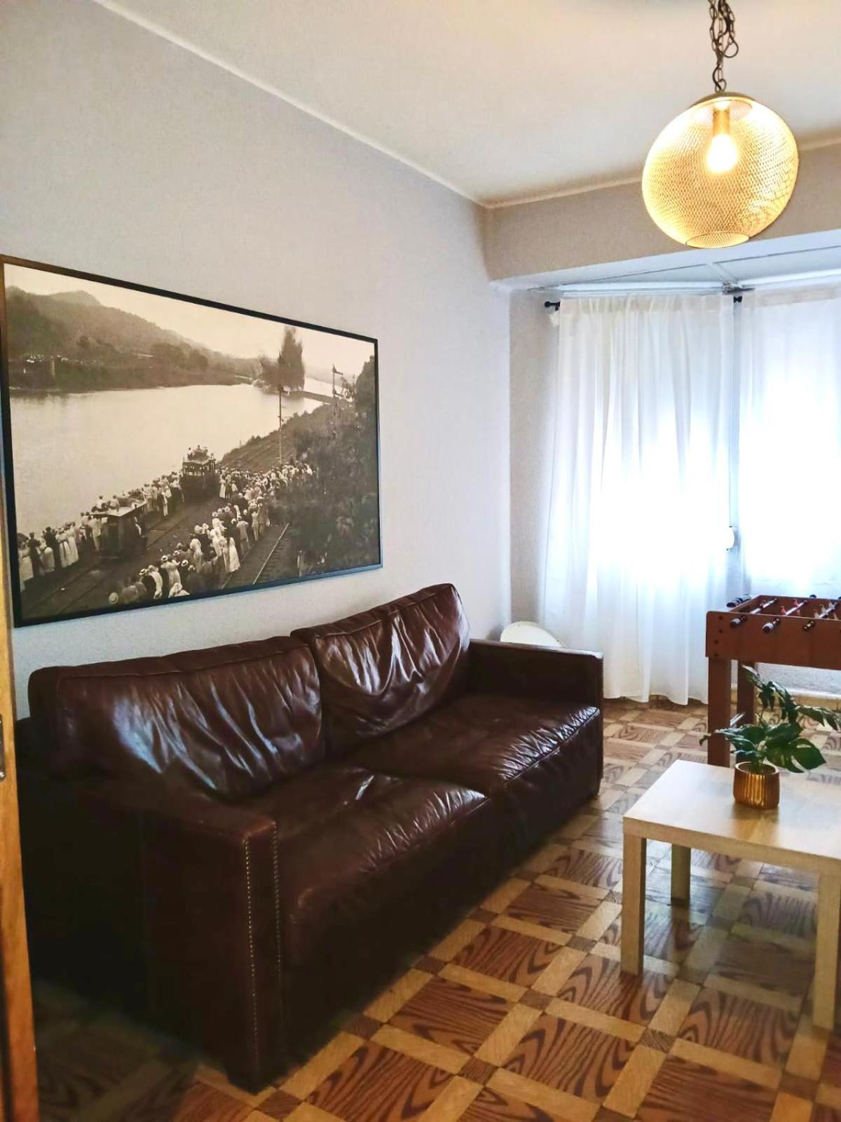 Segundo Antolin Yellow Door Ponferrada Kültér fotó