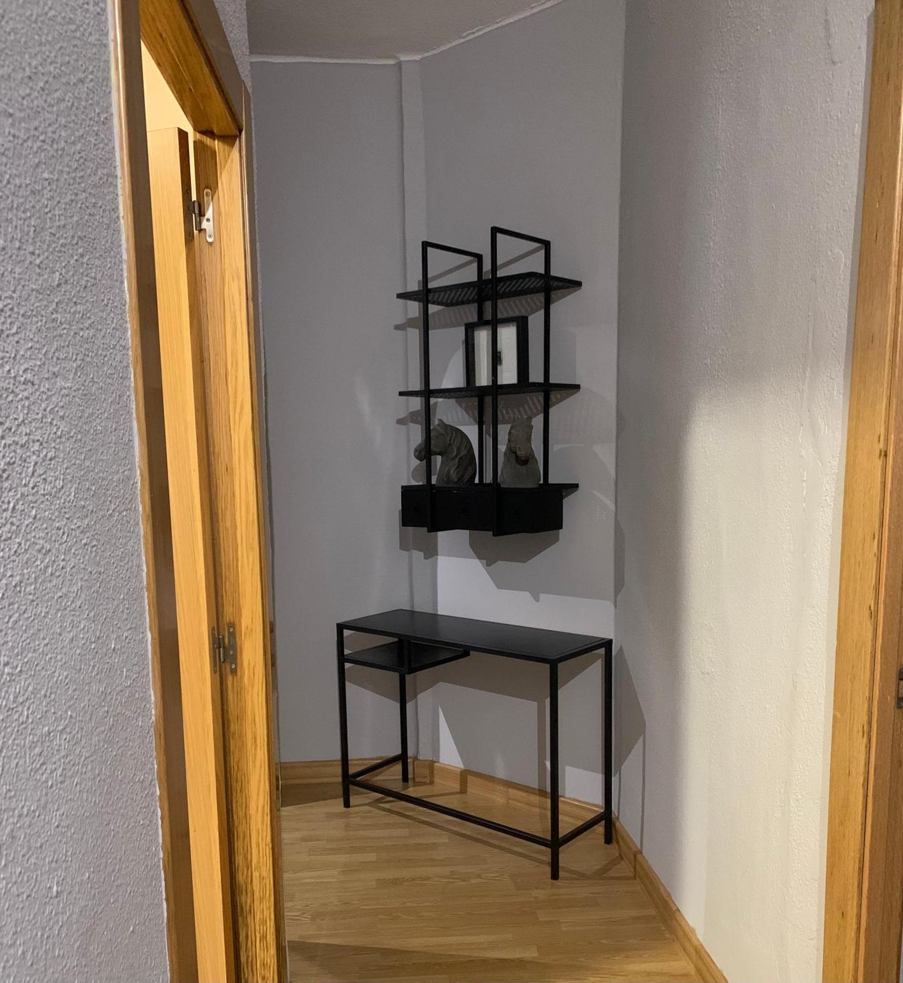 Segundo Antolin Yellow Door Ponferrada Kültér fotó